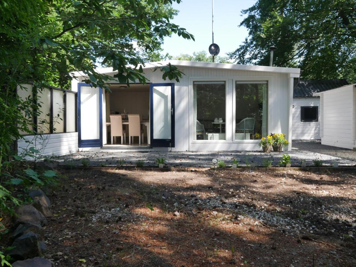"Dennenhuisje" Op Bospark Ijsselheide Hattemerbroek Exterior photo